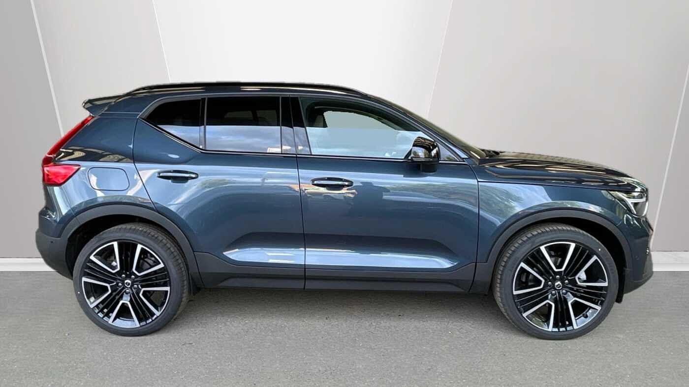 Used Volvo XC40 2025 for sale - 76139775: Photo 3