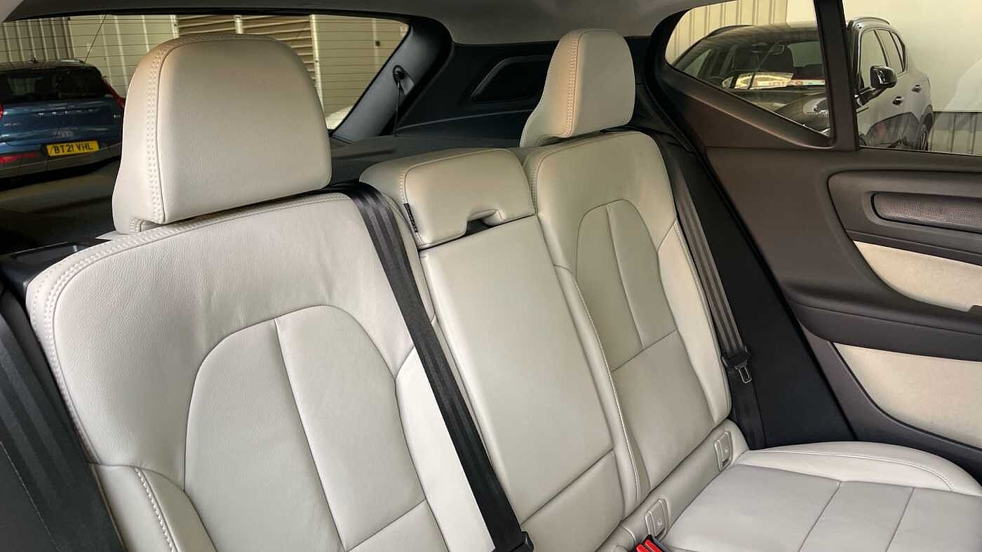 Used Volvo XC40 2025 for sale - 76139775: Photo 6
