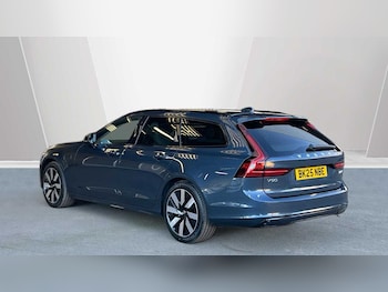 Used Volvo V90 2025 for sale - 76514400: Photo