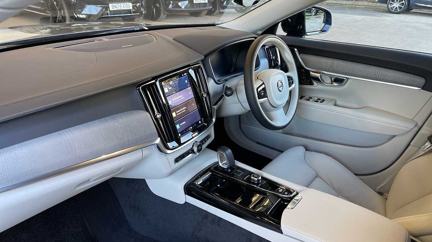 Used Volvo V90 2025 for sale - 76514400: Photo 4