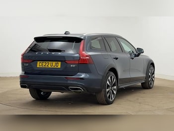 Used Volvo V60 2022 for sale - 75678937: Photo
