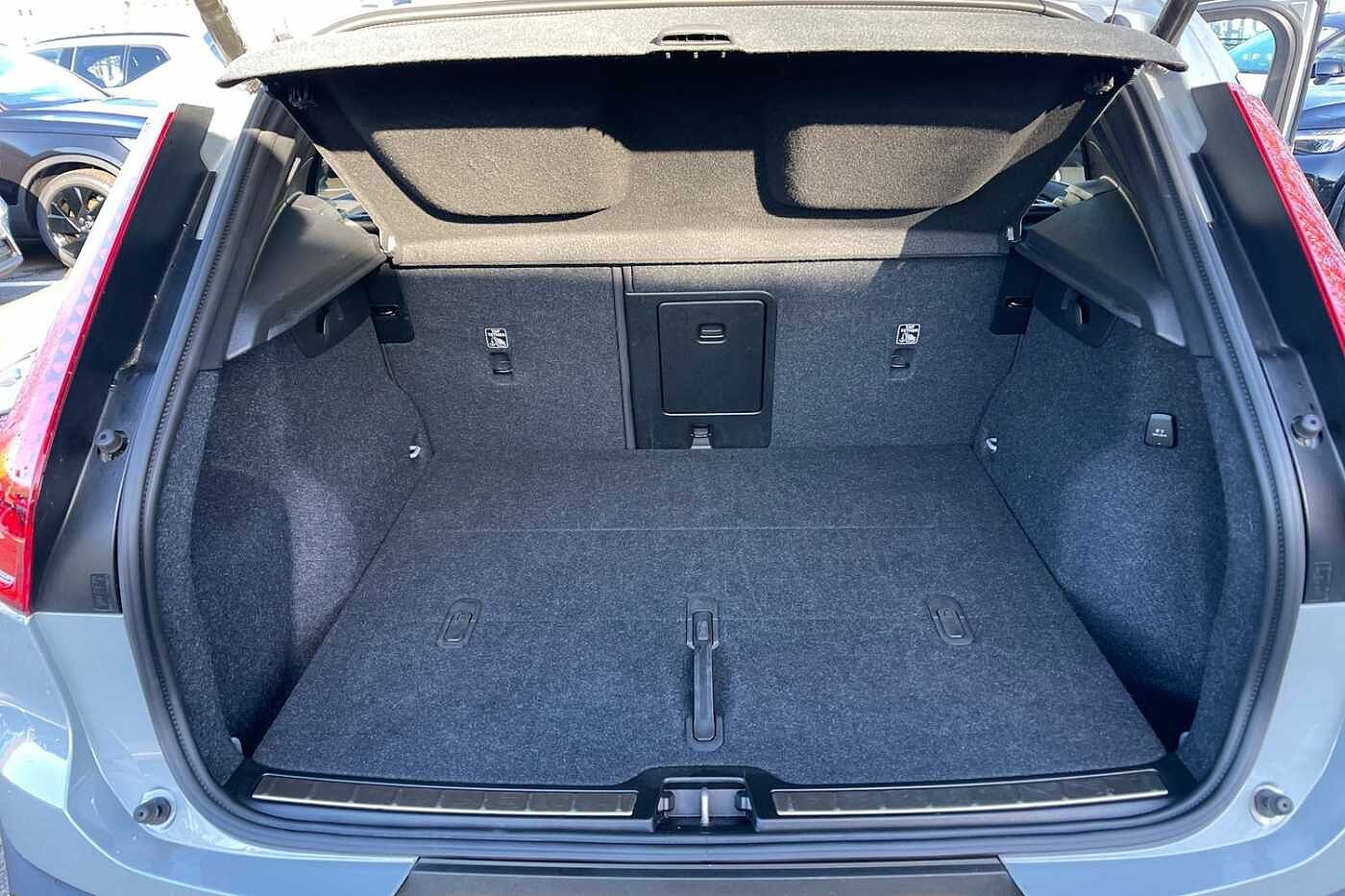 Used Volvo XC40 2024 for sale - 76474450: Photo 33