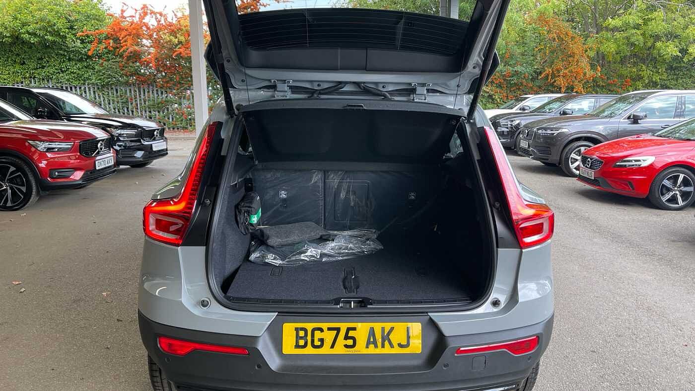 Used Volvo XC40 2025 for sale - 77145330: Photo 13