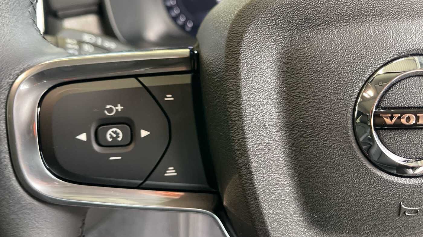 Used Volvo XC40 2025 for sale - 77145330: Photo 17