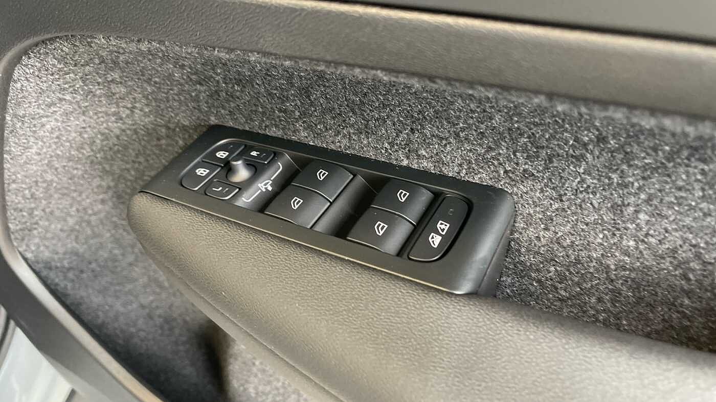 Used Volvo XC40 2025 for sale - 77145330: Photo 19