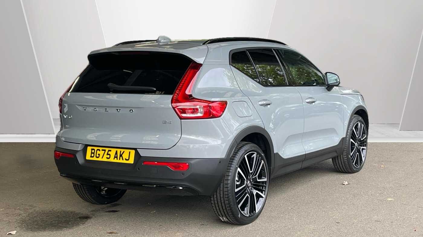 Used Volvo XC40 2025 for sale - 77145330: Photo 2