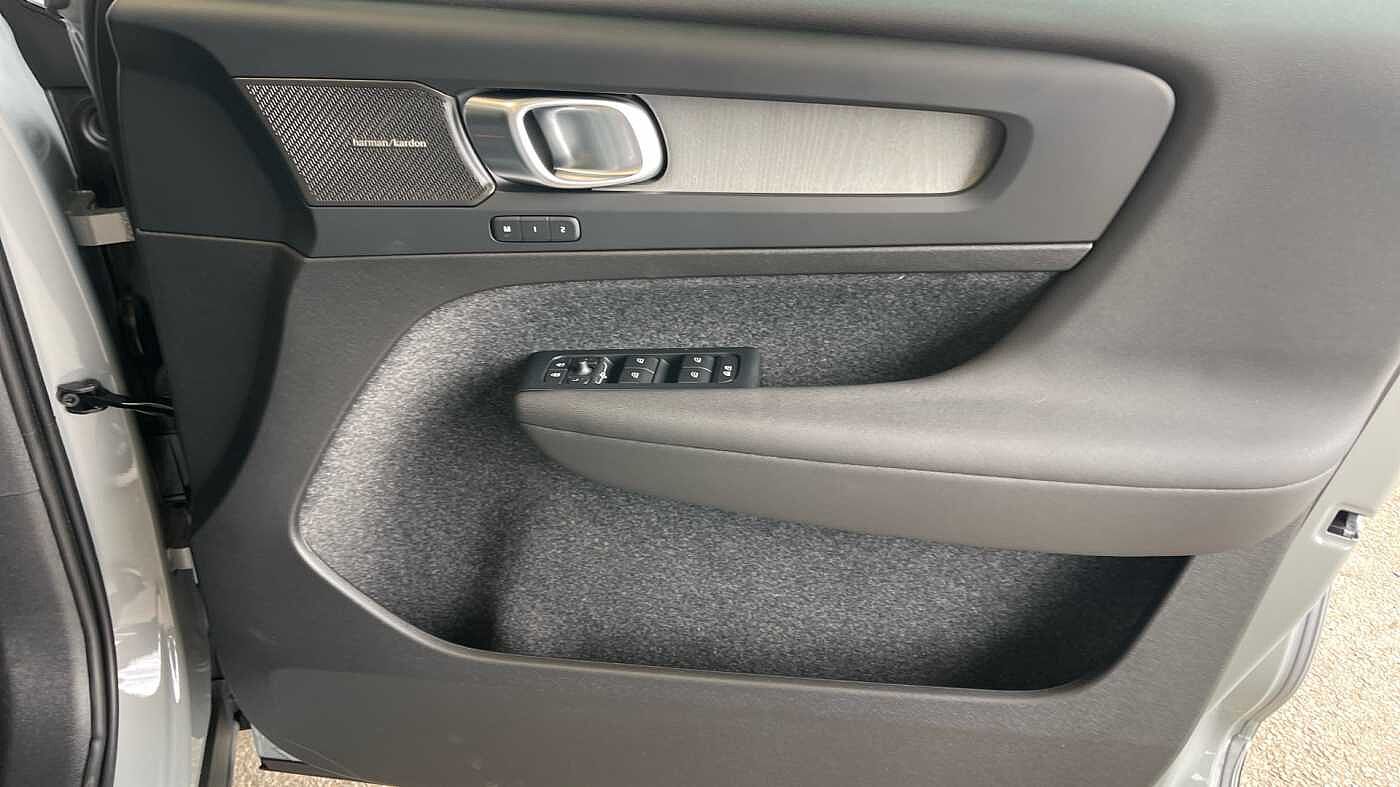 Used Volvo XC40 2025 for sale - 77145330: Photo 23