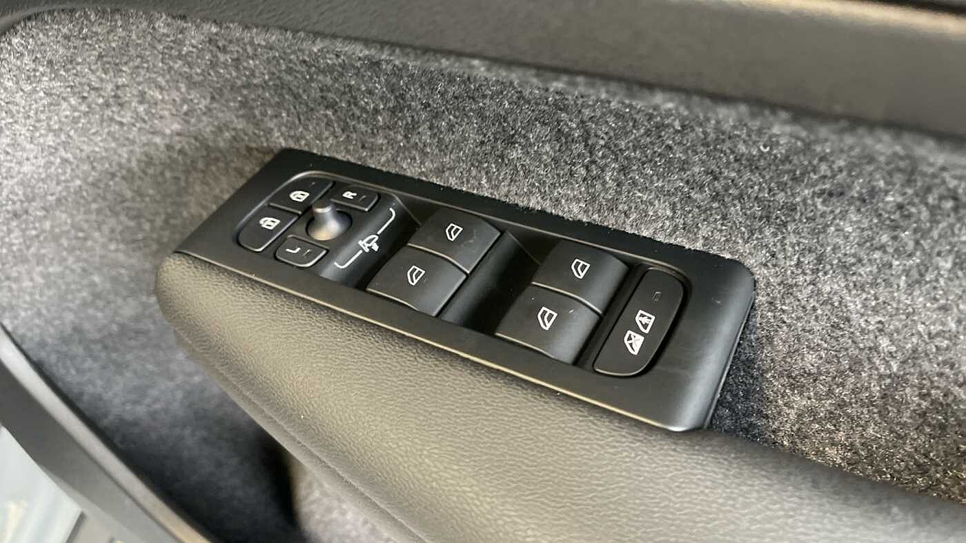 Used Volvo XC40 2025 for sale - 76139810: Photo 20