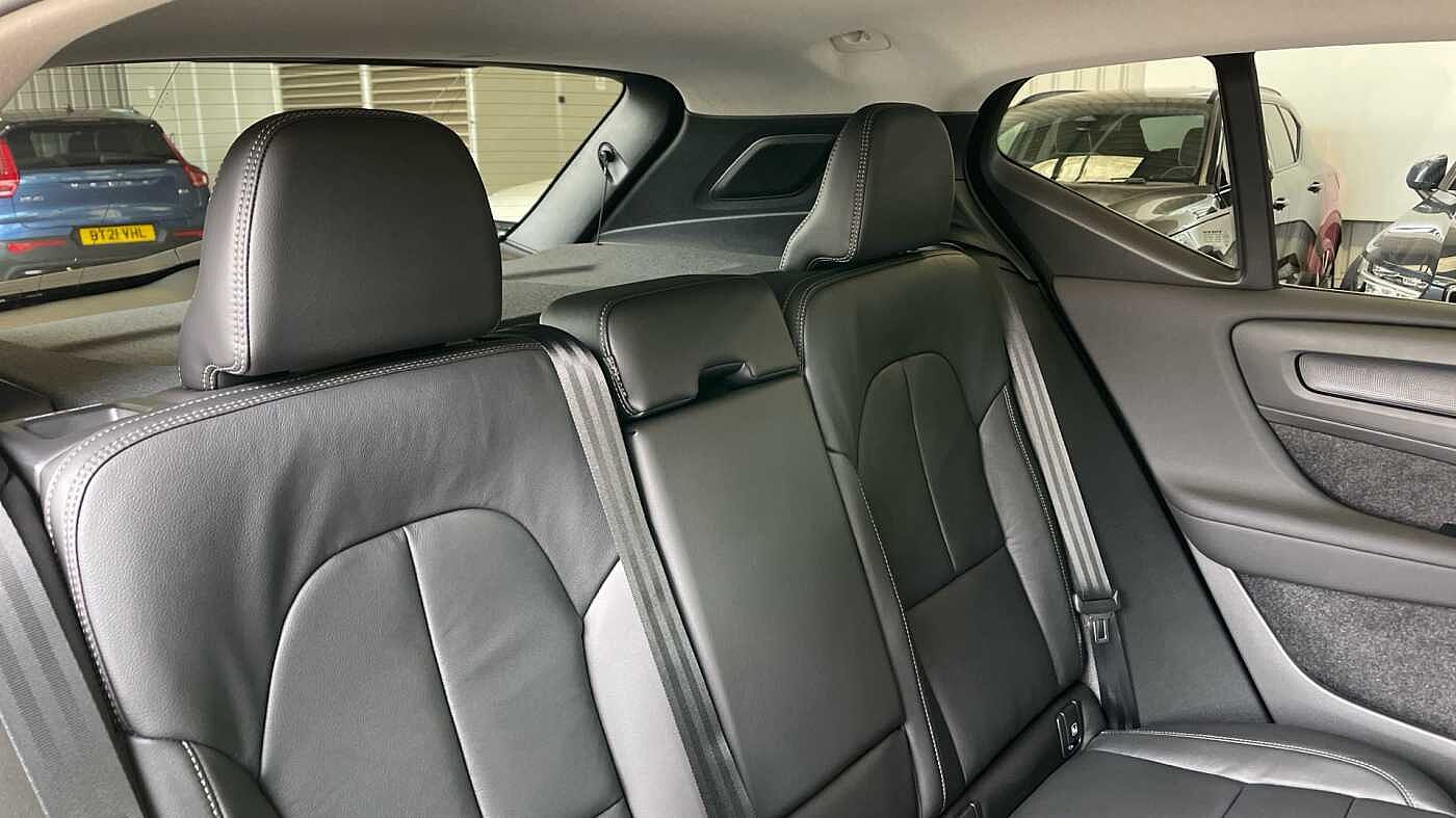 Used Volvo XC40 2025 for sale - 76139810: Photo 6