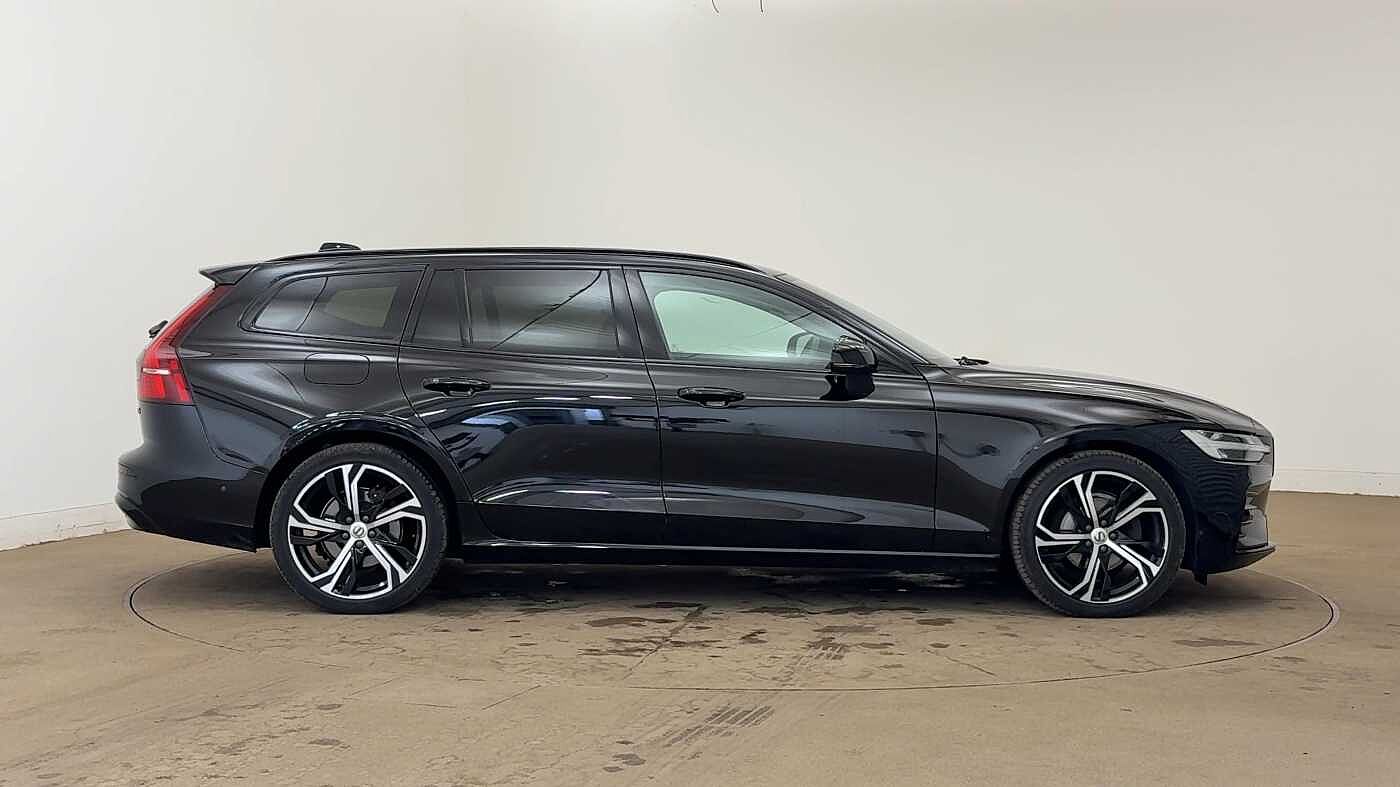 Used Volvo V60 2022 for sale - 77218238: Photo 2