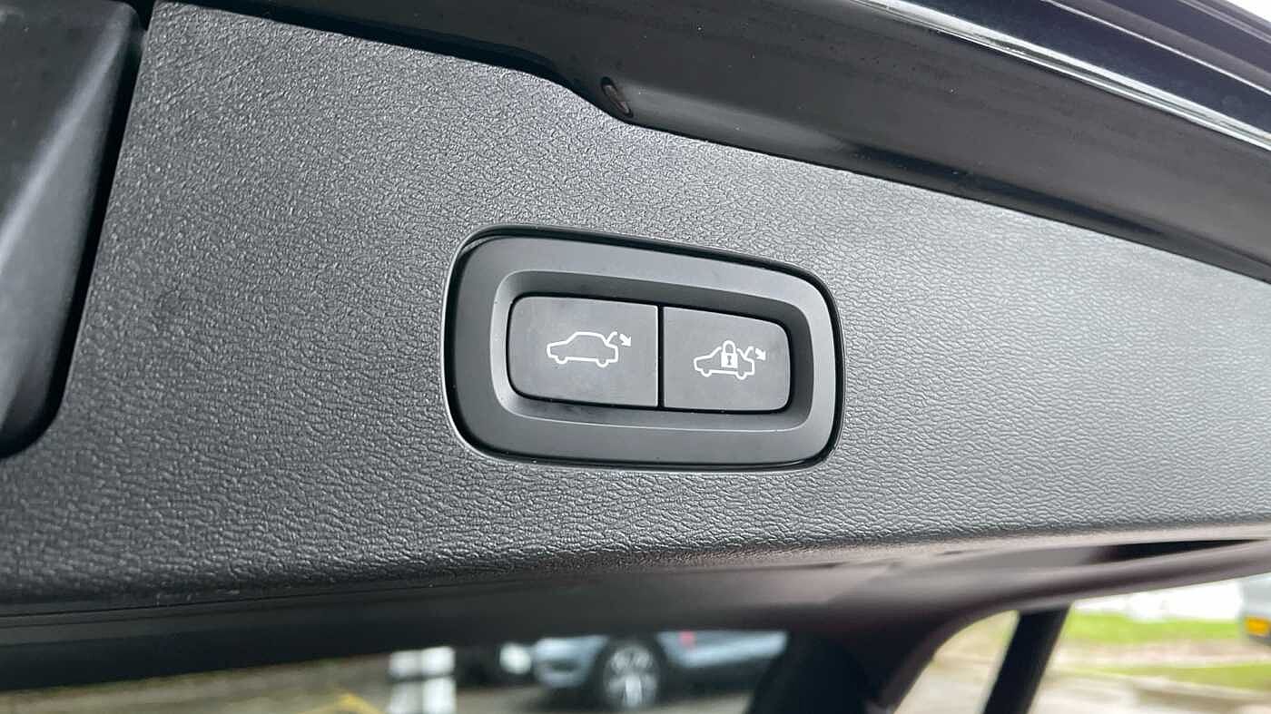 Used Volvo V60 2022 for sale - 77218238: Photo 30