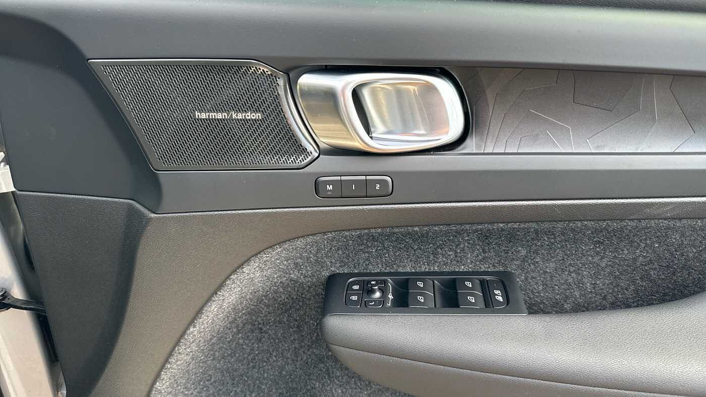 Used Volvo XC40 2023 for sale - 77647517: Photo 14