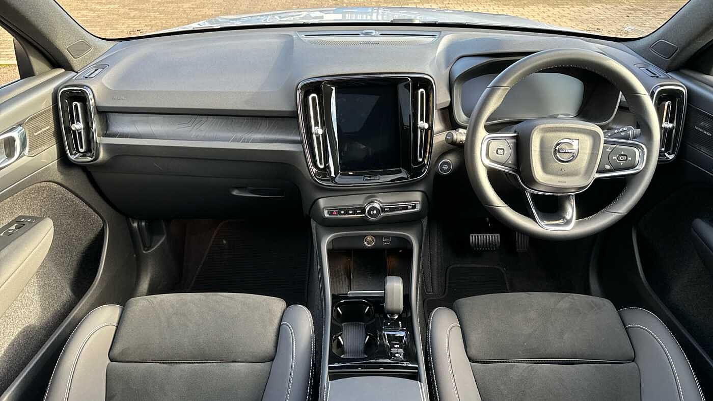 Used Volvo XC40 2023 for sale - 77647517: Photo 17