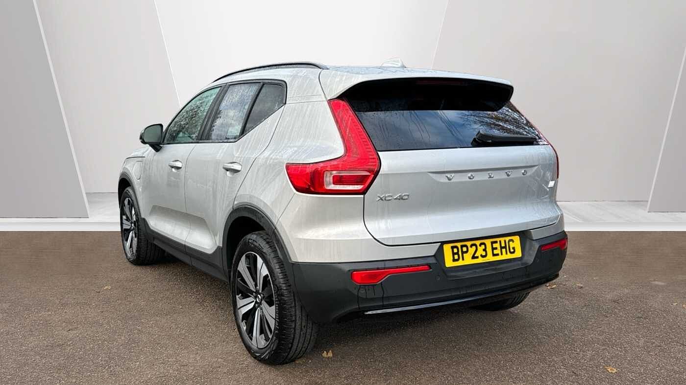 Used Volvo XC40 2023 for sale - 77647517: Photo 2