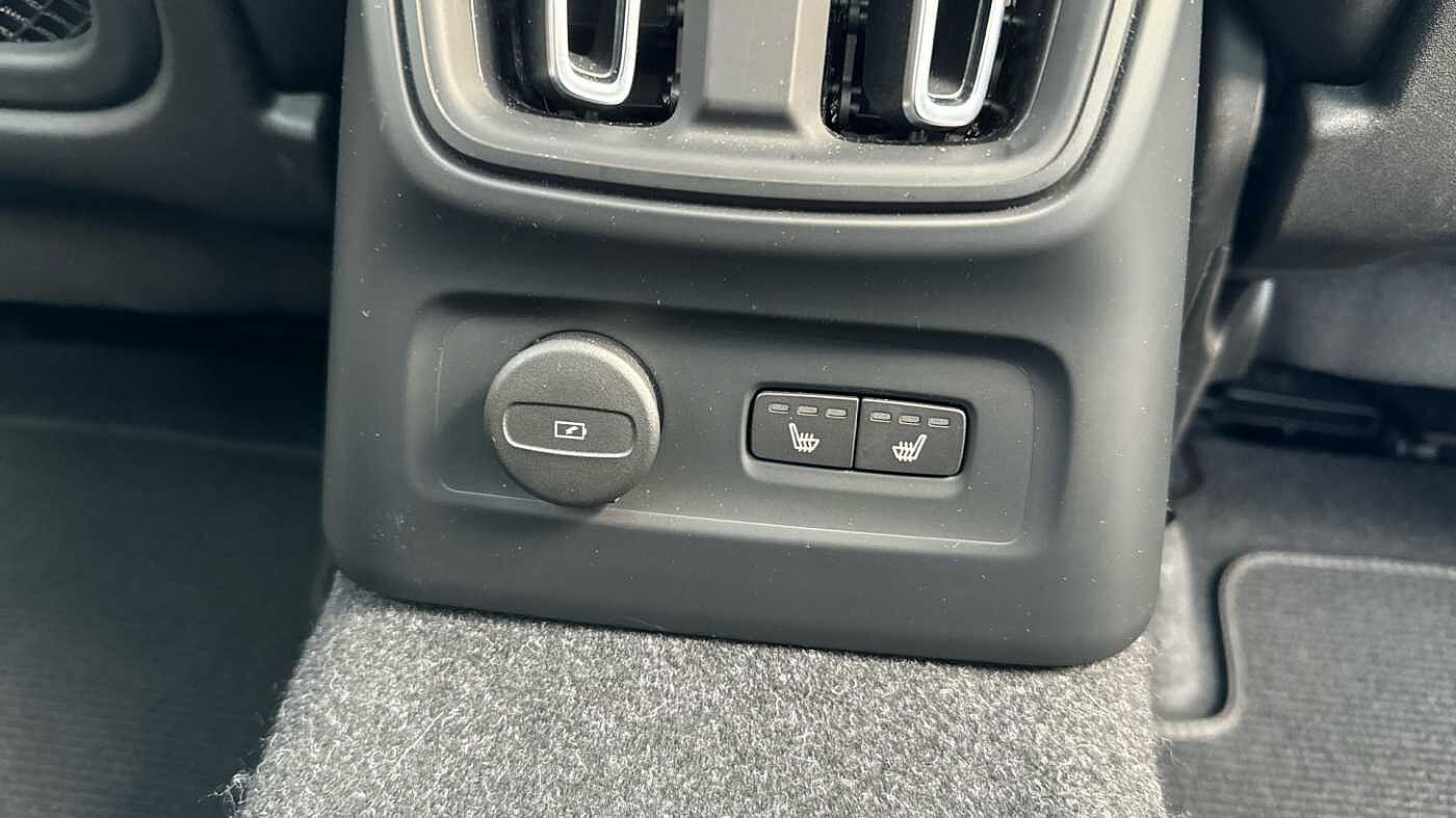 Used Volvo XC40 2023 for sale - 77647517: Photo 28