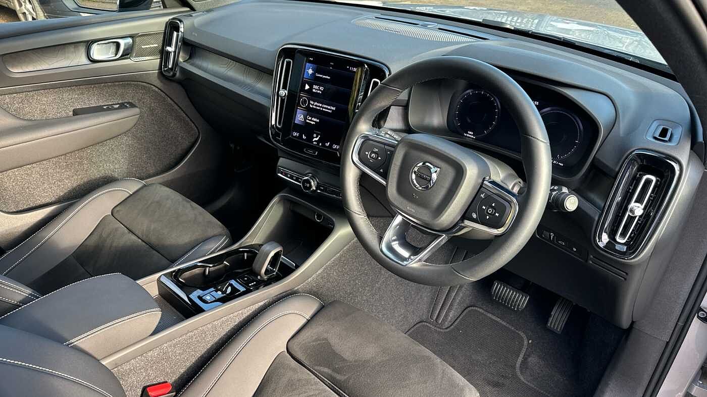 Used Volvo XC40 2023 for sale - 77647517: Photo 5