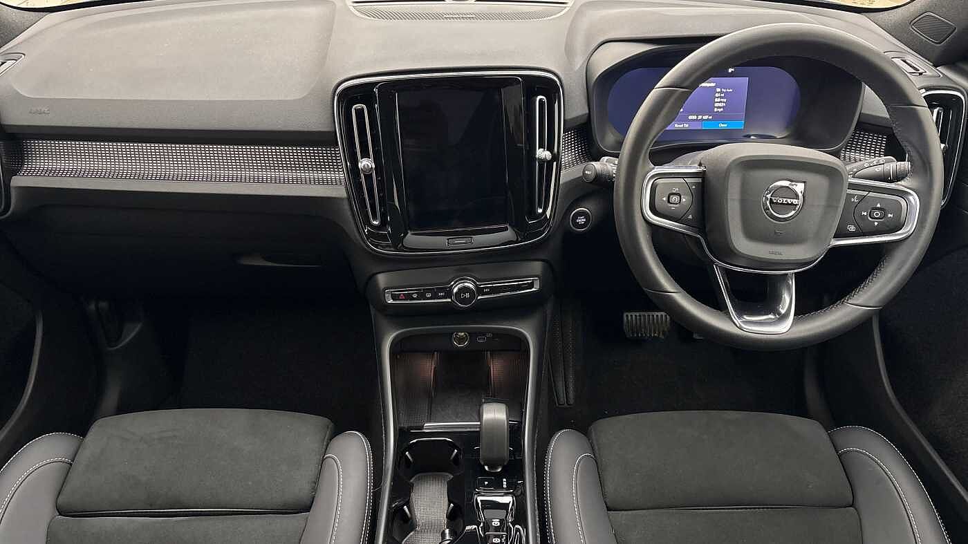 Used Volvo XC40 2023 for sale - 78158248: Photo 8