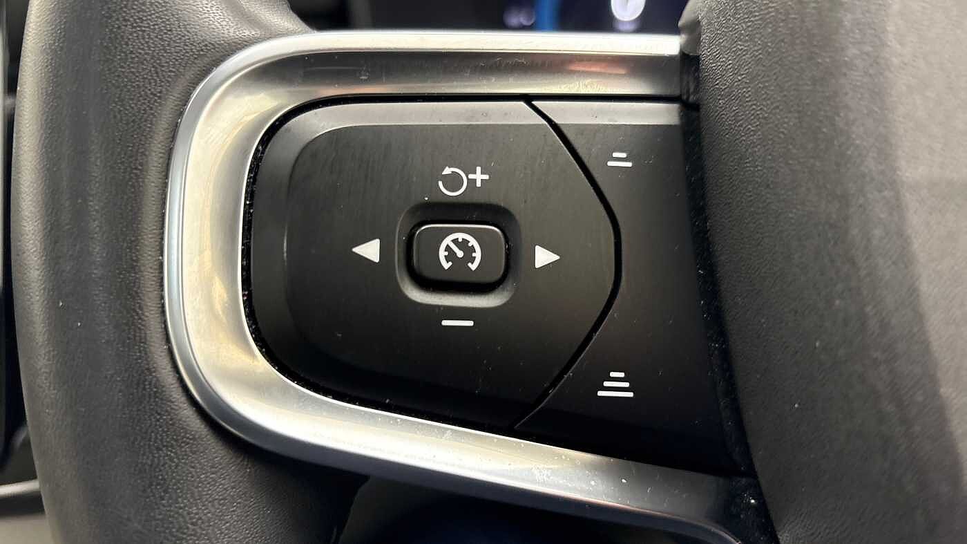 Used Volvo XC40 2022 for sale - 76474552: Photo 30