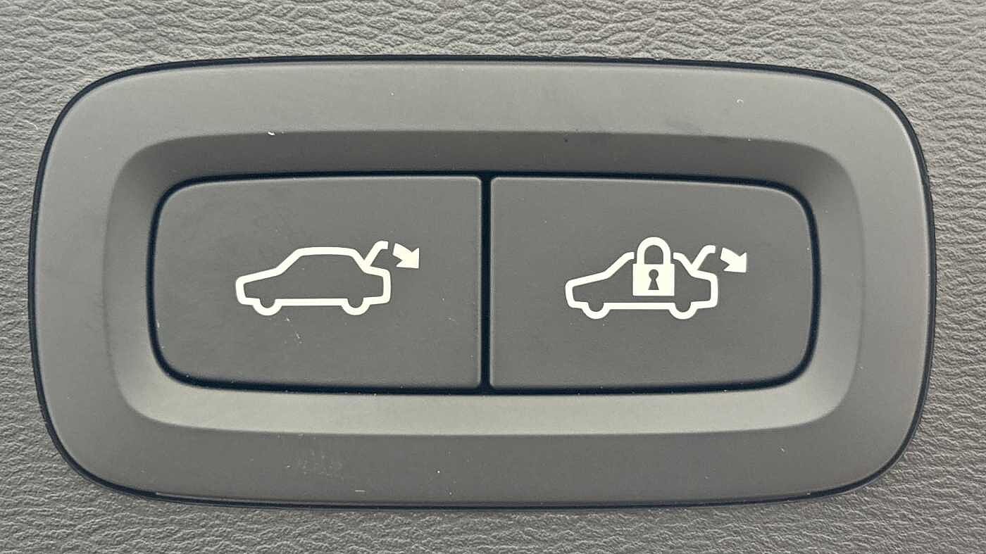 Used Volvo XC40 2024 for sale - 76716743: Photo 19