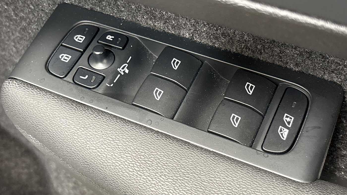 Used Volvo XC40 2024 for sale - 76716743: Photo 25