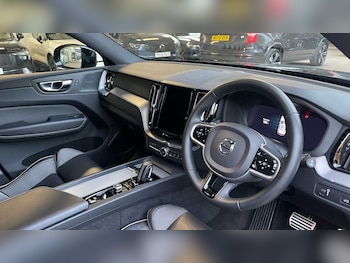 Used Volvo XC60 2022 for sale - 77755067: Photo