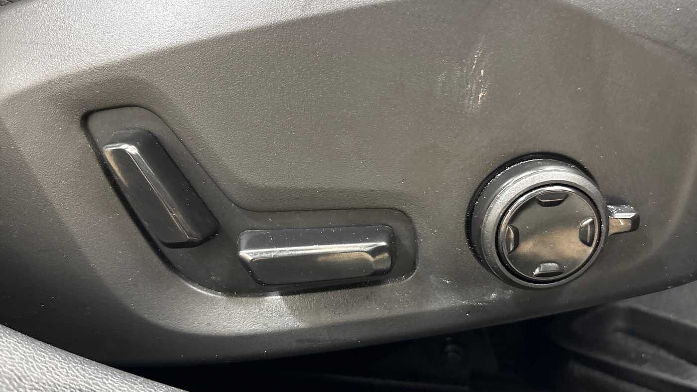 Used Volvo V60 2025 for sale - 77218230: Photo 28