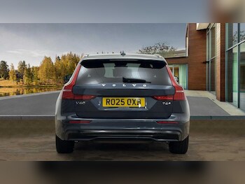 Used Volvo V60 2025 for sale - 77218230: Photo