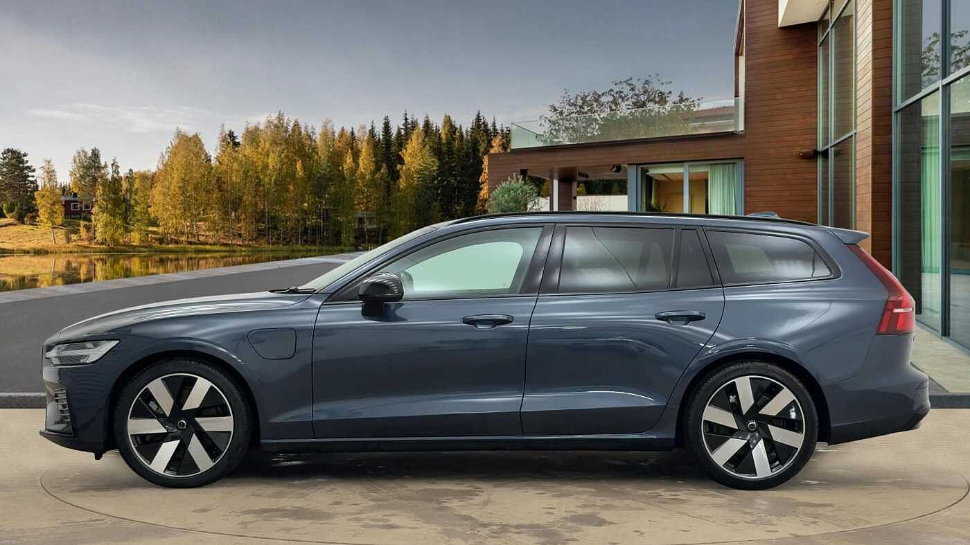 Used Volvo V60 2025 for sale - 77218230: Photo 6
