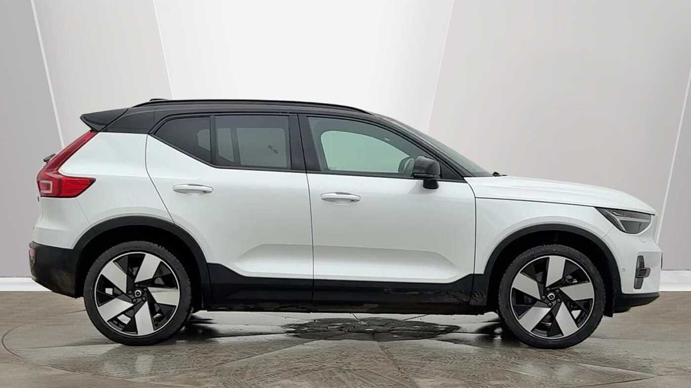 Used Volvo XC40 2023 for sale - 77388466: Photo 2