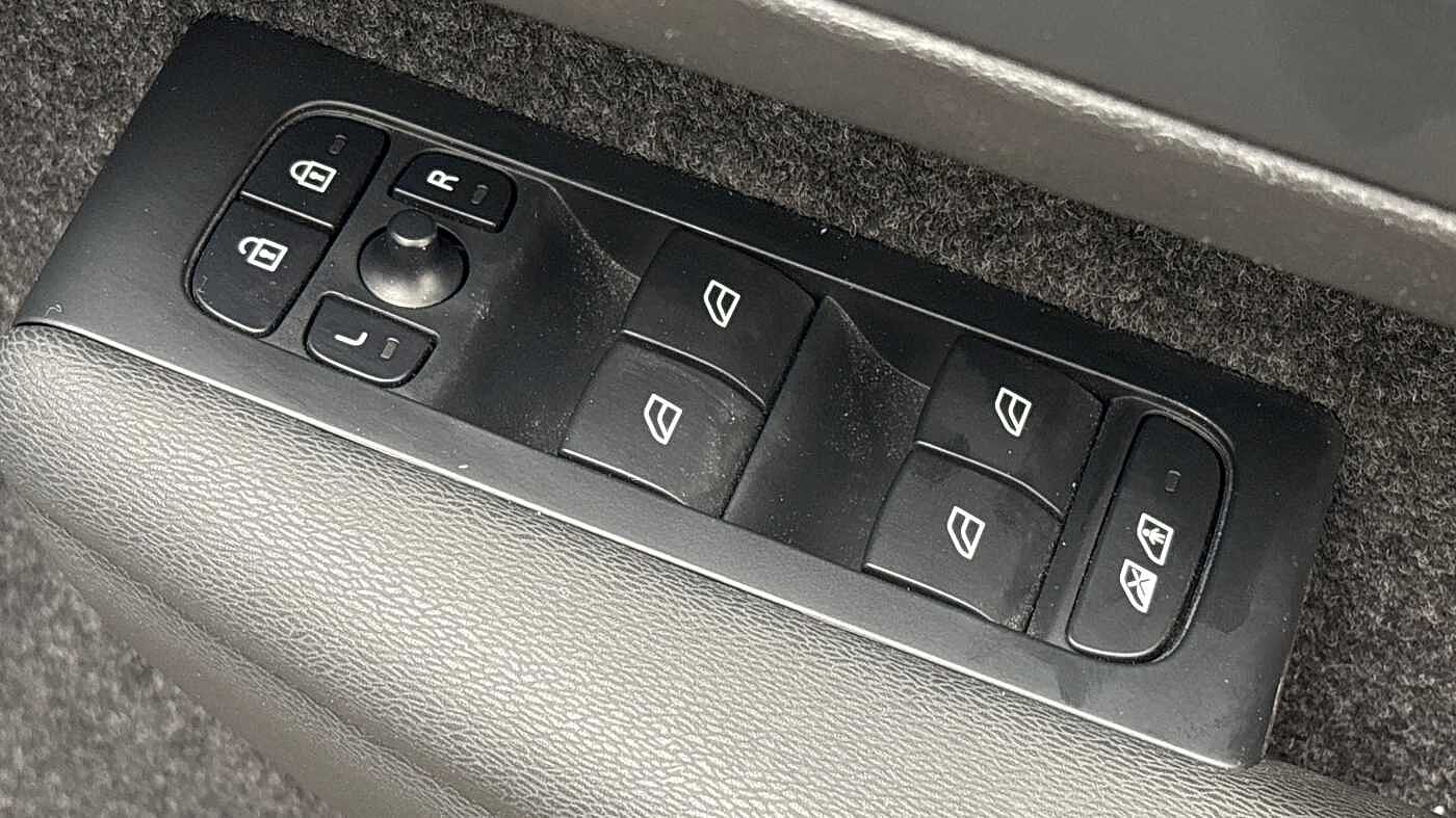 Used Volvo XC40 2023 for sale - 77388466: Photo 24