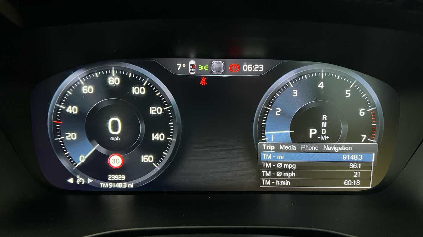 Used Volvo XC40 2021 for sale - 77647510: Photo 9