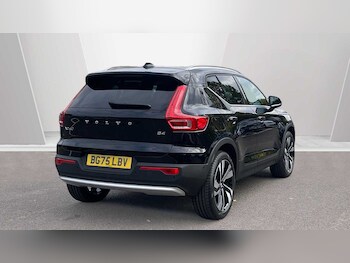 Used Volvo XC40 2025 for sale - 76139641: Photo 2