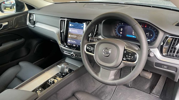 Used Volvo V60 2025 for sale - 75015112: Photo 5