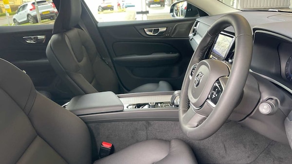 Used Volvo V60 2025 for sale - 75015112: Photo 9