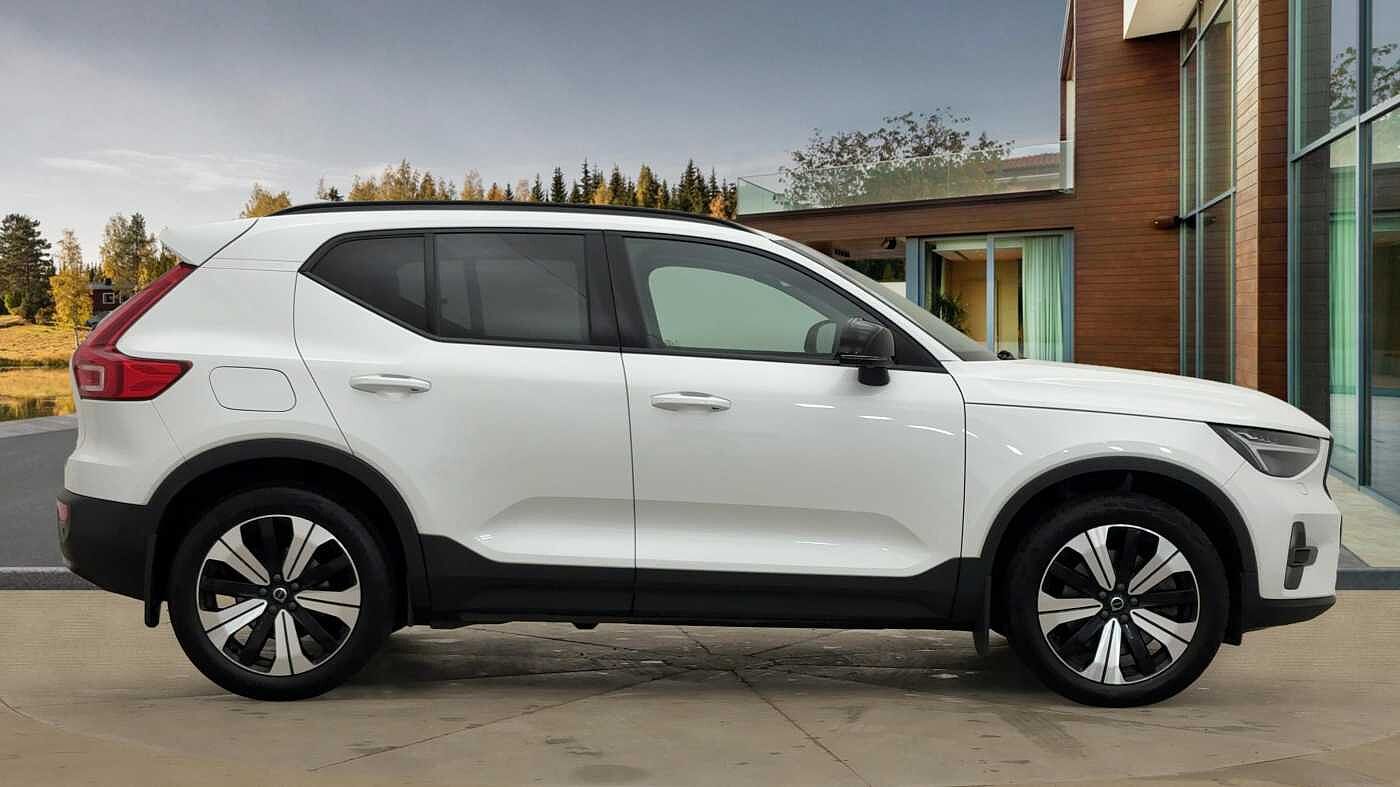 Used Volvo XC40 2022 for sale - 77218199: Photo 2