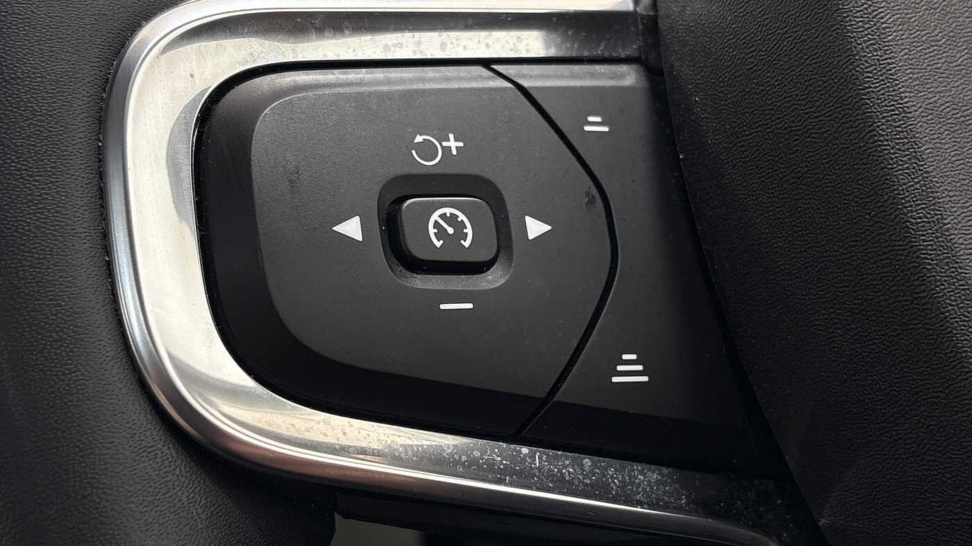 Used Volvo XC40 2022 for sale - 77218199: Photo 31