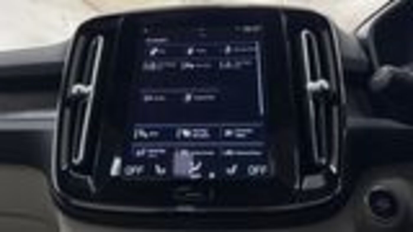 Used Volvo XC40 2022 for sale - 77218199: Photo 35