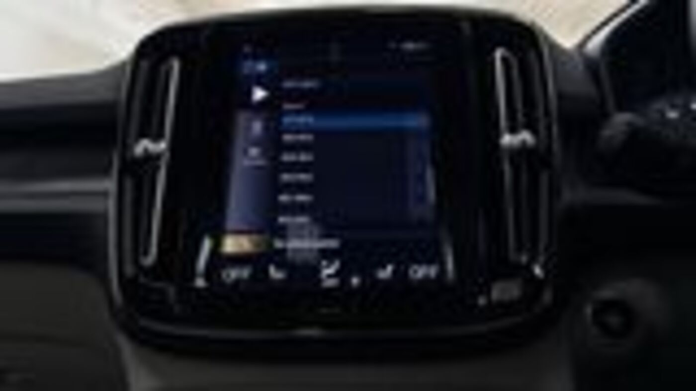 Used Volvo XC40 2022 for sale - 77218199: Photo 36