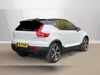 Used Volvo XC40 2021 for sale - 76190612: Photo 2