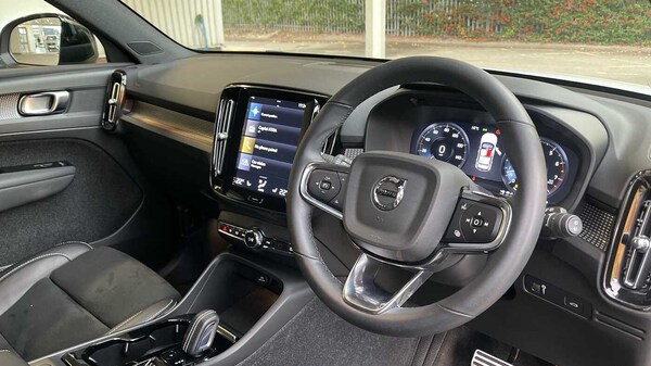 Used Volvo XC40 2021 for sale - 76190612: Photo 4