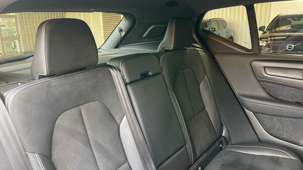 Used Volvo XC40 2021 for sale - 76190612: Photo 6