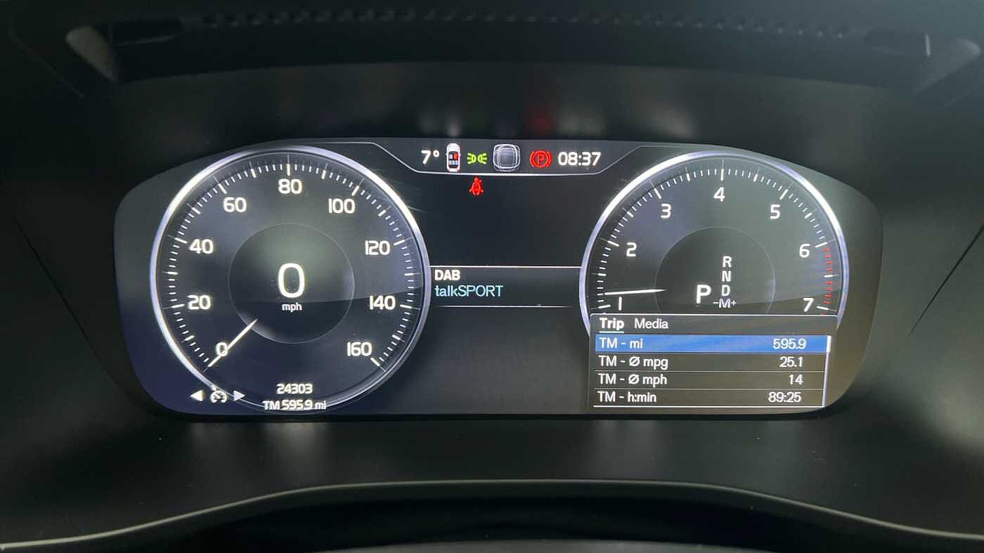 Used Volvo XC40 2021 for sale - 77959353: Photo 9