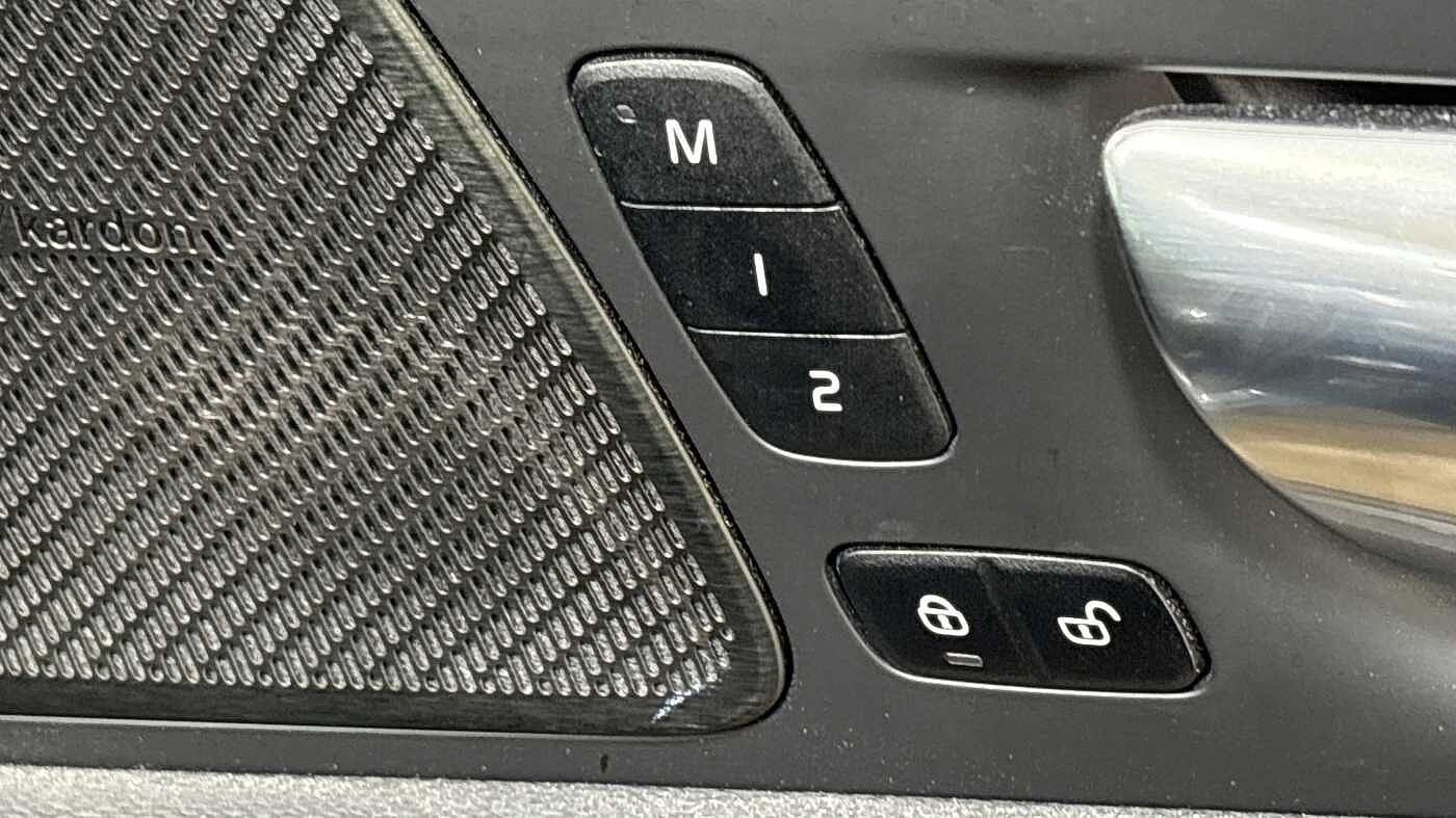 Used Volvo XC60 2022 for sale - 77218255: Photo 25