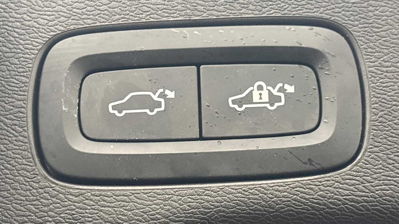 Used Volvo XC60 2025 for sale - 77755126: Photo 19