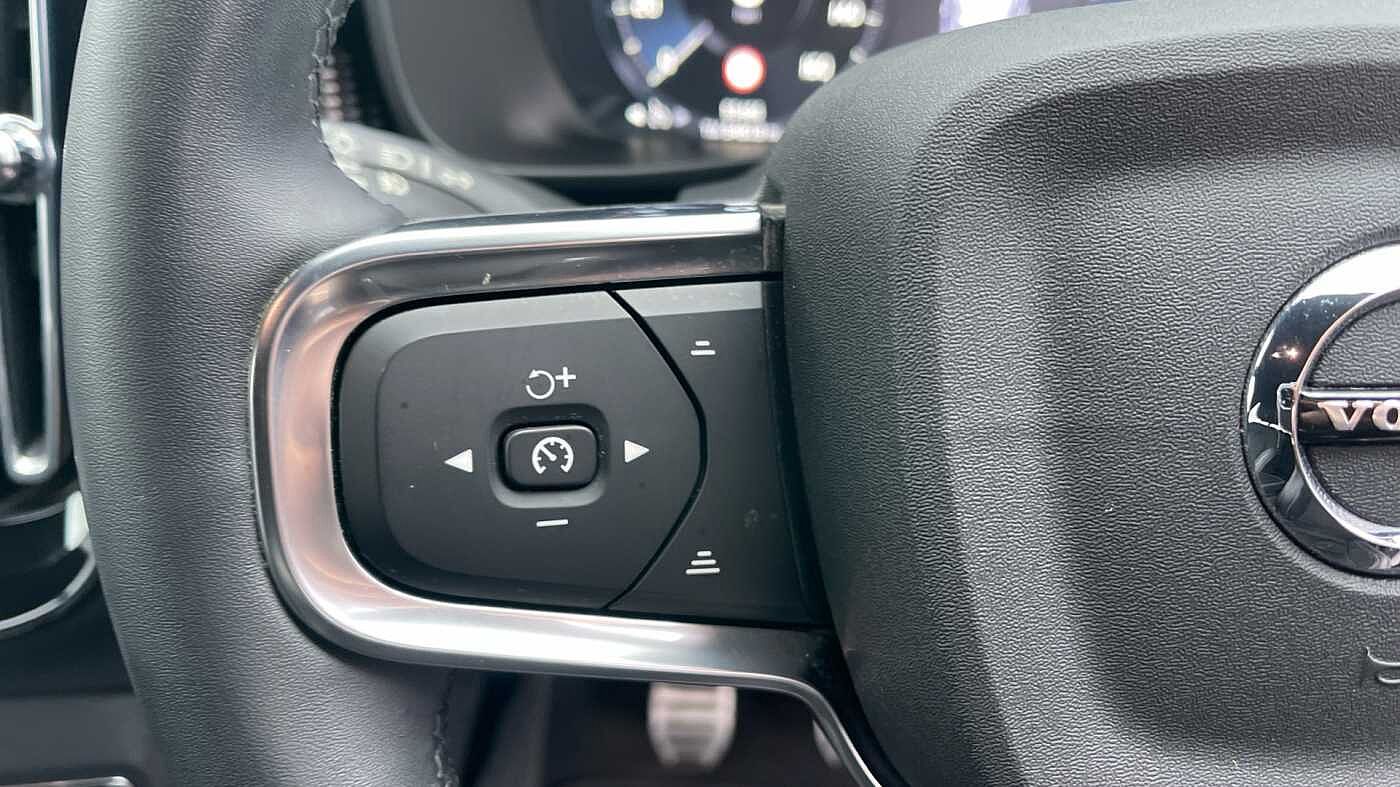 Used Volvo XC40 2021 for sale - 77218266: Photo 17