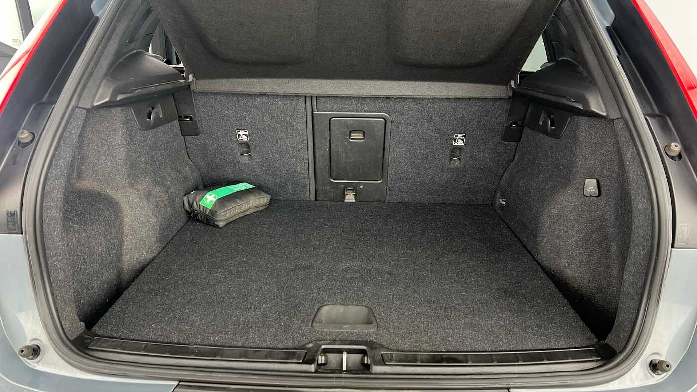 Used Volvo XC40 2021 for sale - 77218266: Photo 5