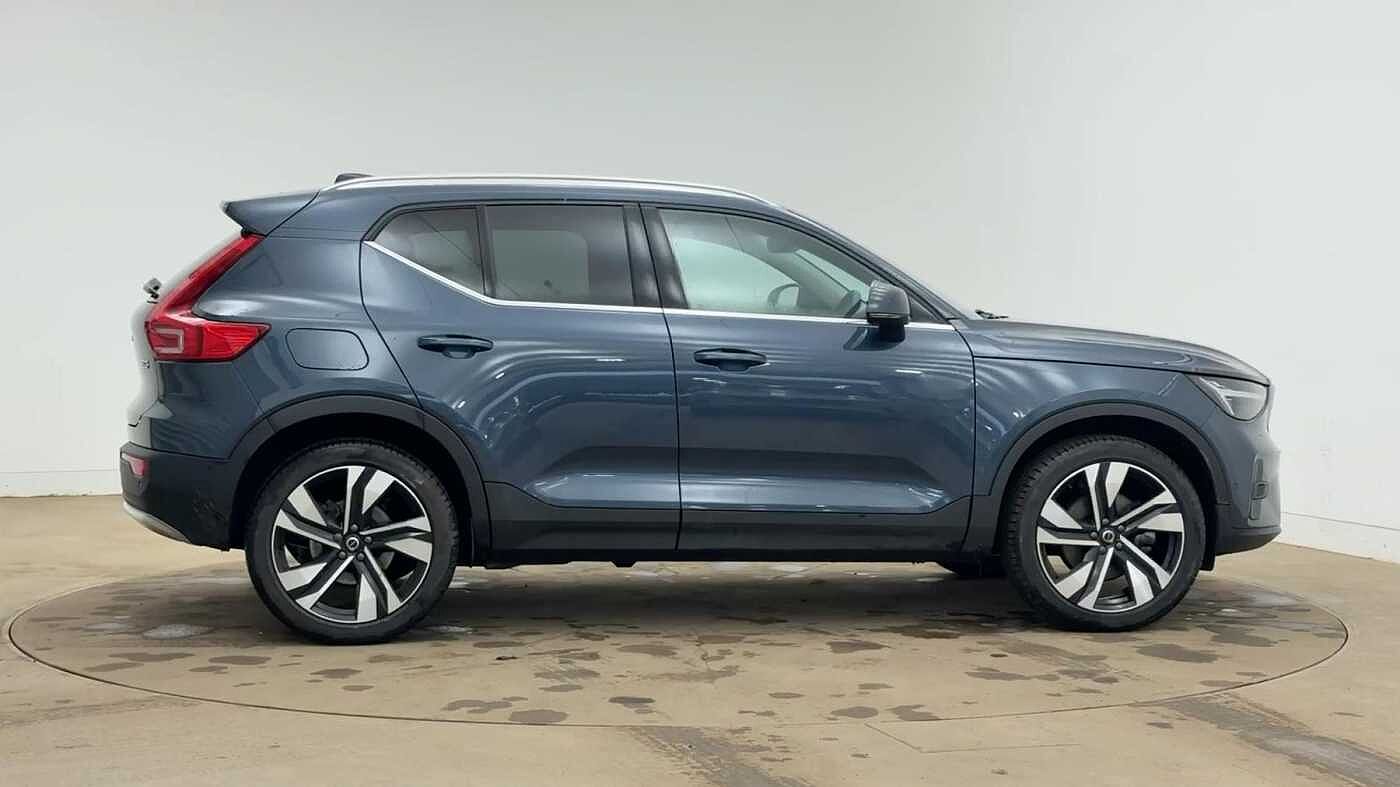 Used Volvo XC40 2025 for sale - 77512240: Photo 2