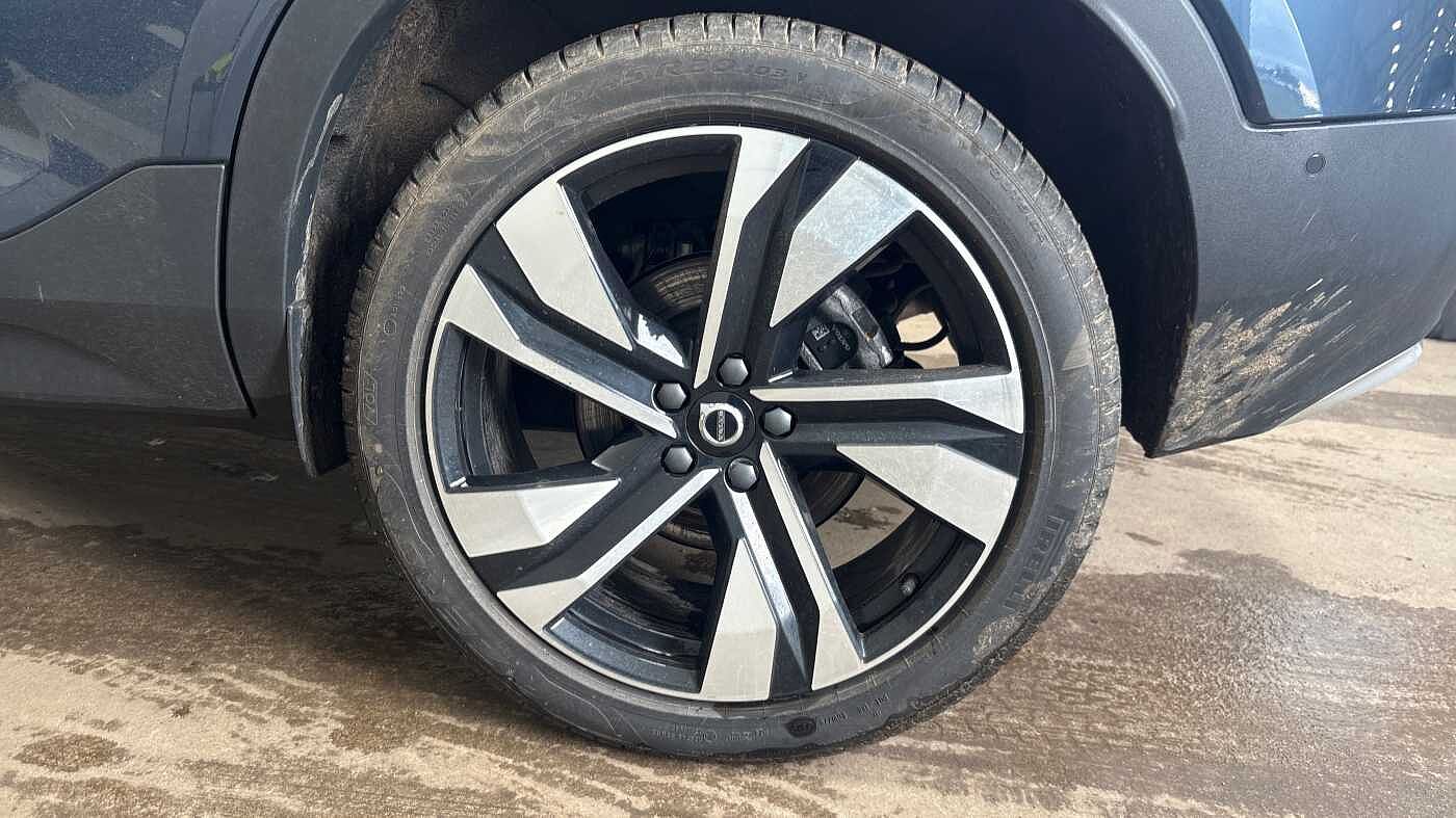 Used Volvo XC40 2025 for sale - 77512240: Photo 4