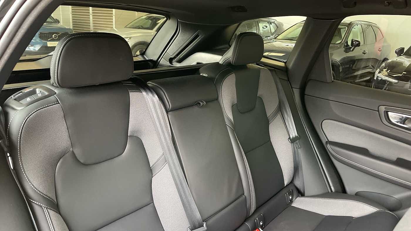 Used Volvo XC60 2022 for sale - 76500929: Photo 6