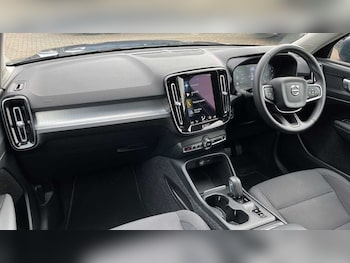 Used Volvo XC40 2021 for sale - 76458616: Photo